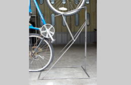 オリジナル機器・パーツ設計製作、自転車置き台